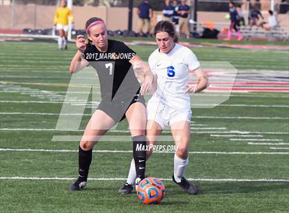 Thumbnail 1 in Salpointe Catholic vs. Thunderbird (AIA 4A Final) photogallery.
