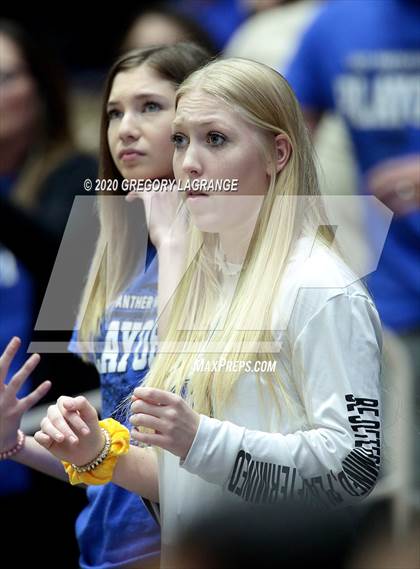 Thumbnail 3 in Liberty vs Midlothian (UIL 5A Regional Final) photogallery.
