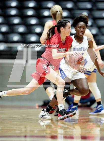 Thumbnail 3 in Liberty vs Midlothian (UIL 5A Regional Final) photogallery.