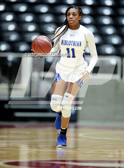 Thumbnail 2 in Liberty vs Midlothian (UIL 5A Regional Final) photogallery.
