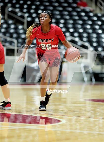 Thumbnail 1 in Liberty vs Midlothian (UIL 5A Regional Final) photogallery.