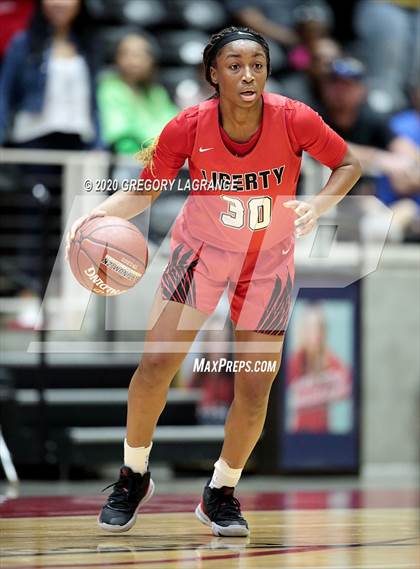 Thumbnail 1 in Liberty vs Midlothian (UIL 5A Regional Final) photogallery.