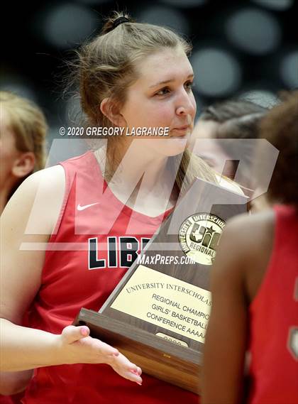 Thumbnail 2 in Liberty vs Midlothian (UIL 5A Regional Final) photogallery.