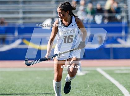 Thumbnail 3 in Gilroy vs. Archbishop Mitty (CIF CCS Quarterfinals)  photogallery.