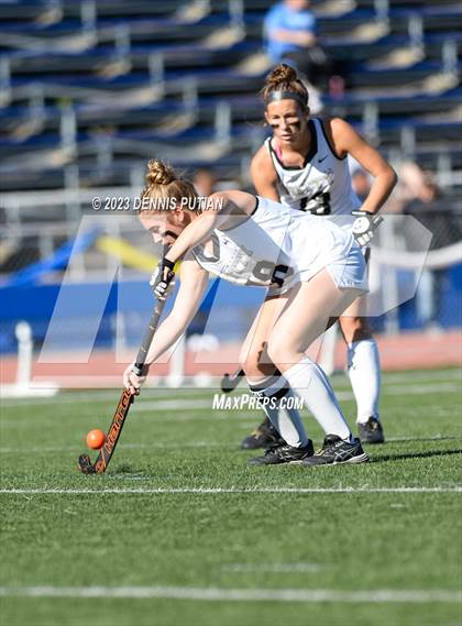 Thumbnail 3 in Gilroy vs. Archbishop Mitty (CIF CCS Quarterfinals)  photogallery.