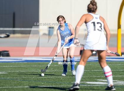 Thumbnail 3 in Gilroy vs. Archbishop Mitty (CIF CCS Quarterfinals)  photogallery.