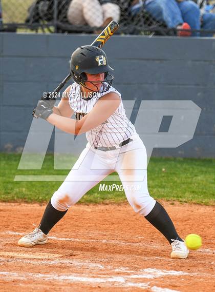 Thumbnail 3 in Chattanooga Central @ Hixson photogallery.