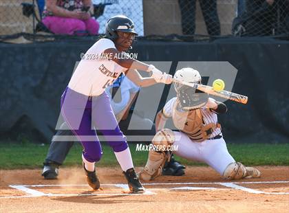 Thumbnail 1 in Chattanooga Central @ Hixson photogallery.