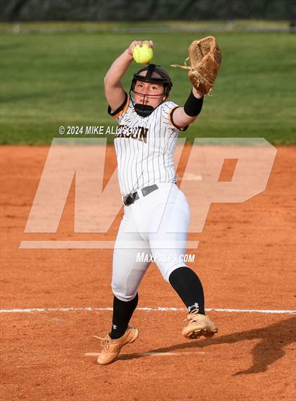 Thumbnail 2 in Chattanooga Central @ Hixson photogallery.