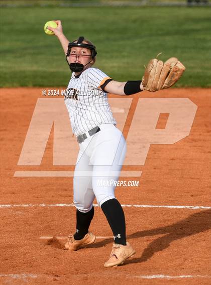 Thumbnail 2 in Chattanooga Central @ Hixson photogallery.