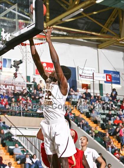 Thumbnail 3 in Mt. Vernon vs. Half Hollow Hills West (NYSPHSAA Class AA Semifinal) photogallery.
