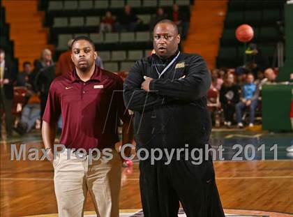 Thumbnail 1 in Mt. Vernon vs. Half Hollow Hills West (NYSPHSAA Class AA Semifinal) photogallery.