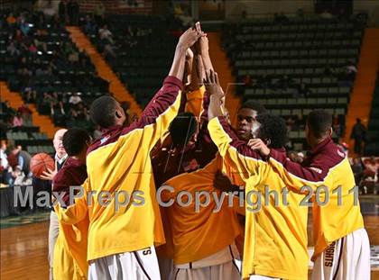 Thumbnail 1 in Mt. Vernon vs. Half Hollow Hills West (NYSPHSAA Class AA Semifinal) photogallery.