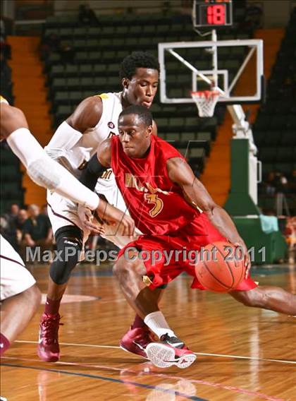 Thumbnail 1 in Mt. Vernon vs. Half Hollow Hills West (NYSPHSAA Class AA Semifinal) photogallery.