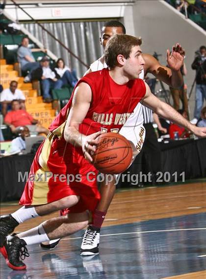 Thumbnail 2 in Mt. Vernon vs. Half Hollow Hills West (NYSPHSAA Class AA Semifinal) photogallery.