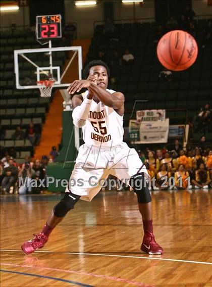 Thumbnail 1 in Mt. Vernon vs. Half Hollow Hills West (NYSPHSAA Class AA Semifinal) photogallery.