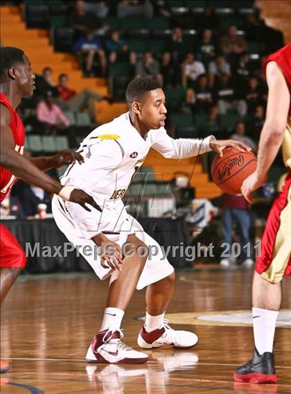 Thumbnail 3 in Mt. Vernon vs. Half Hollow Hills West (NYSPHSAA Class AA Semifinal) photogallery.