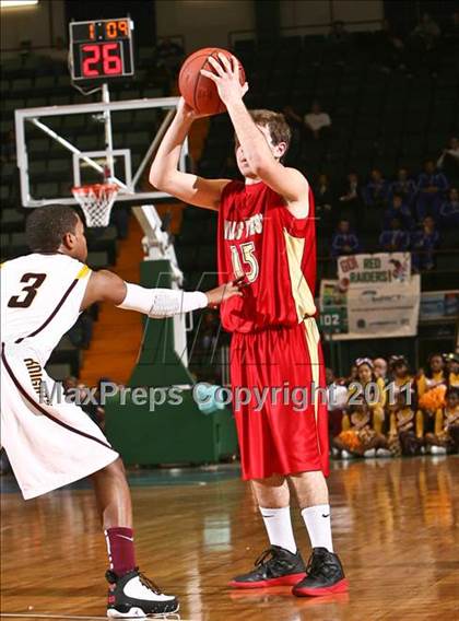 Thumbnail 2 in Mt. Vernon vs. Half Hollow Hills West (NYSPHSAA Class AA Semifinal) photogallery.