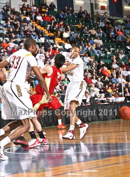 Thumbnail 1 in Mt. Vernon vs. Half Hollow Hills West (NYSPHSAA Class AA Semifinal) photogallery.