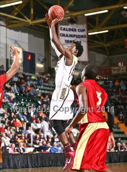 Thumbnail 1 in Mt. Vernon vs. Half Hollow Hills West (NYSPHSAA Class AA Semifinal) photogallery.
