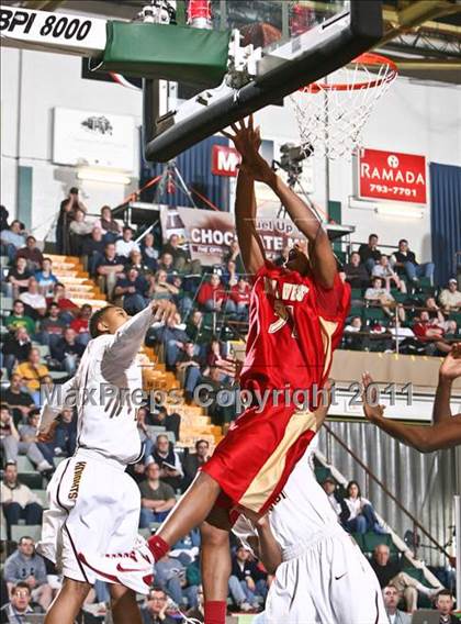 Thumbnail 1 in Mt. Vernon vs. Half Hollow Hills West (NYSPHSAA Class AA Semifinal) photogallery.
