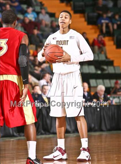 Thumbnail 1 in Mt. Vernon vs. Half Hollow Hills West (NYSPHSAA Class AA Semifinal) photogallery.