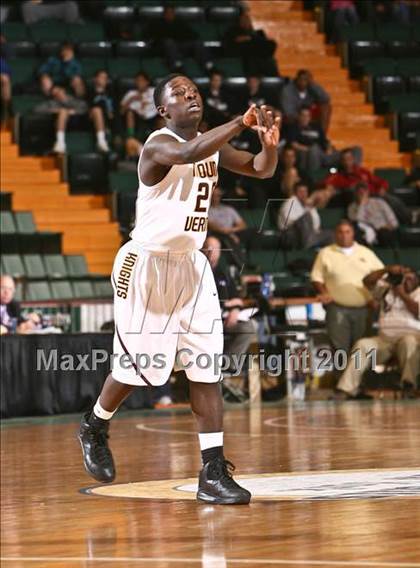 Thumbnail 1 in Mt. Vernon vs. Half Hollow Hills West (NYSPHSAA Class AA Semifinal) photogallery.