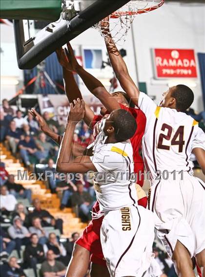 Thumbnail 2 in Mt. Vernon vs. Half Hollow Hills West (NYSPHSAA Class AA Semifinal) photogallery.