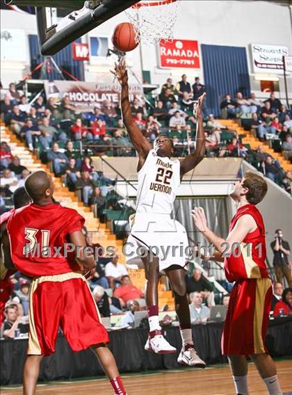 Thumbnail 1 in Mt. Vernon vs. Half Hollow Hills West (NYSPHSAA Class AA Semifinal) photogallery.