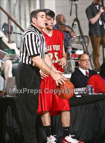 Thumbnail 1 in Mt. Vernon vs. Half Hollow Hills West (NYSPHSAA Class AA Semifinal) photogallery.