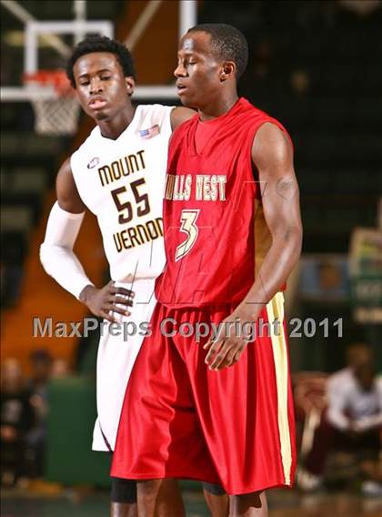 Thumbnail 3 in Mt. Vernon vs. Half Hollow Hills West (NYSPHSAA Class AA Semifinal) photogallery.