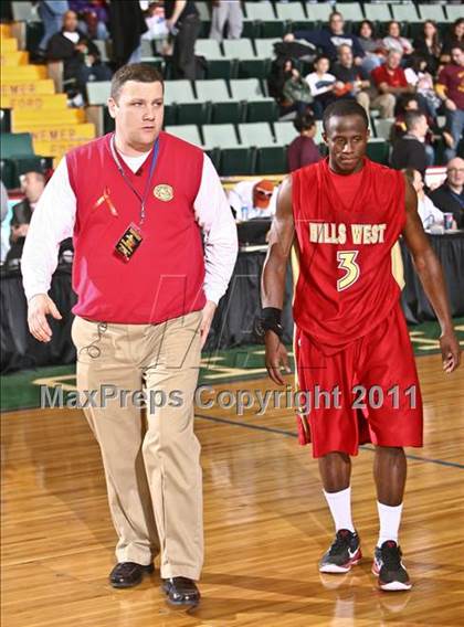 Thumbnail 1 in Mt. Vernon vs. Half Hollow Hills West (NYSPHSAA Class AA Semifinal) photogallery.