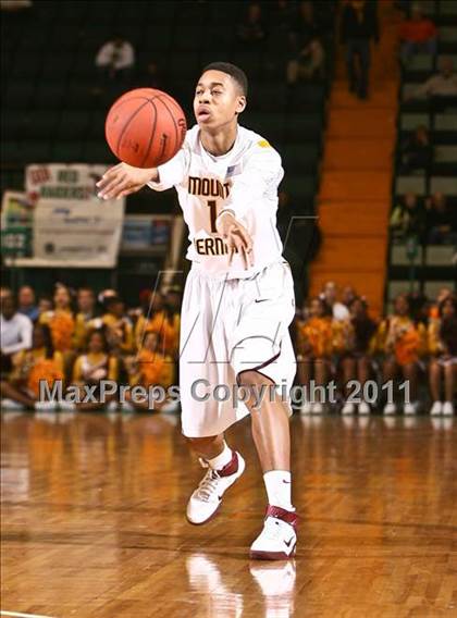 Thumbnail 3 in Mt. Vernon vs. Half Hollow Hills West (NYSPHSAA Class AA Semifinal) photogallery.