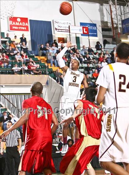 Thumbnail 2 in Mt. Vernon vs. Half Hollow Hills West (NYSPHSAA Class AA Semifinal) photogallery.