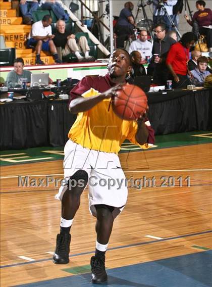 Thumbnail 3 in Mt. Vernon vs. Half Hollow Hills West (NYSPHSAA Class AA Semifinal) photogallery.
