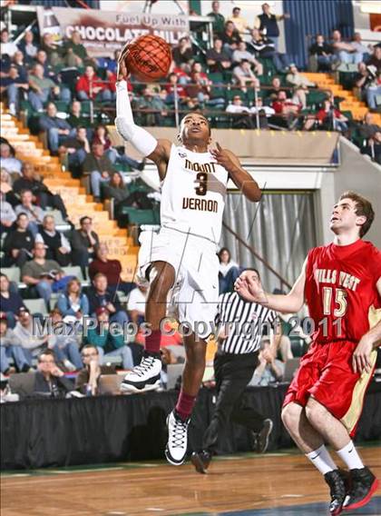 Thumbnail 1 in Mt. Vernon vs. Half Hollow Hills West (NYSPHSAA Class AA Semifinal) photogallery.
