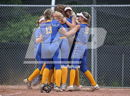 Thumbnail 3 in Mercy vs. Haddam-Killingworth (CIAC Class M Quarterfinal) photogallery.