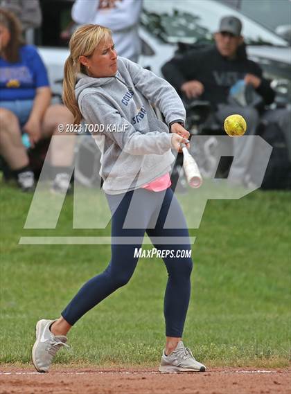 Thumbnail 2 in Mercy vs. Haddam-Killingworth (CIAC Class M Quarterfinal) photogallery.
