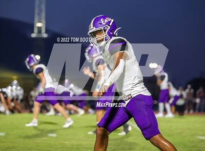 Thumbnail 2 in Early @ Comanche photogallery.