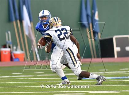 Thumbnail 1 in O'Connor @ MacArthur [Douglas] photogallery.