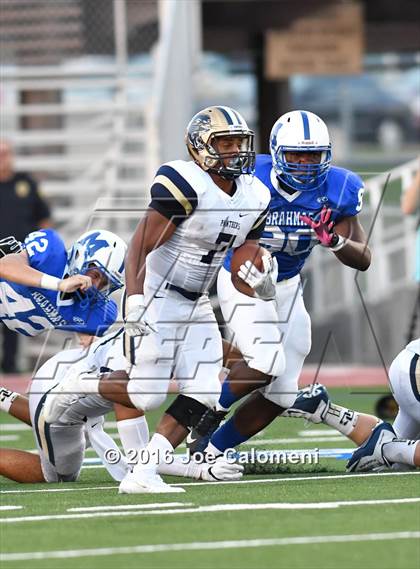 Thumbnail 3 in O'Connor @ MacArthur [Douglas] photogallery.