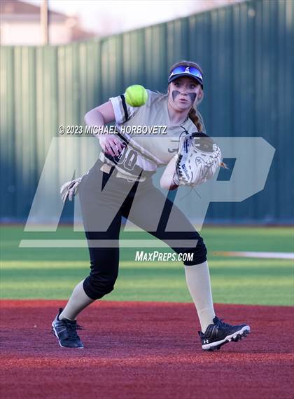 Thumbnail 1 in Abilene vs. Plano East photogallery.