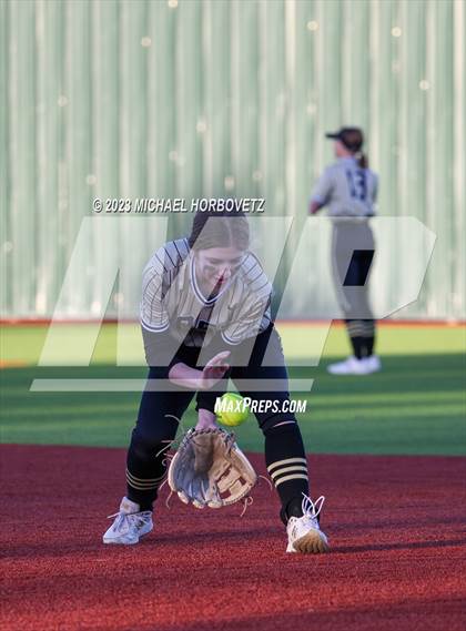 Thumbnail 1 in Abilene vs. Plano East photogallery.