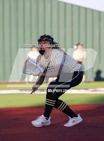 Thumbnail 2 in Abilene vs. Plano East photogallery.
