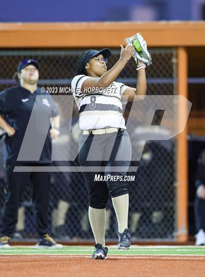 Thumbnail 2 in Abilene vs. Plano East photogallery.