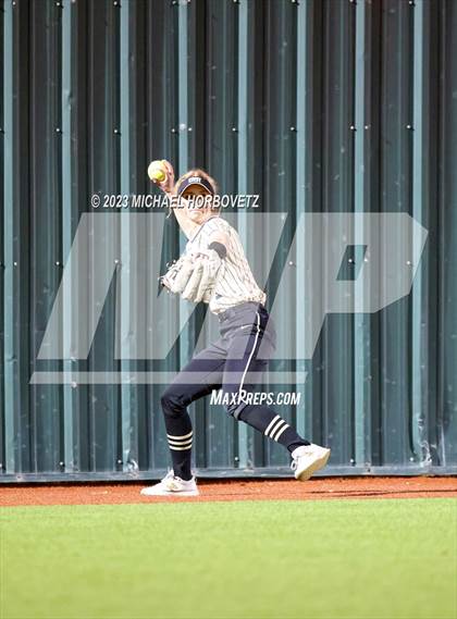 Thumbnail 2 in Abilene vs. Plano East photogallery.