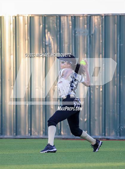 Thumbnail 2 in Abilene vs. Plano East photogallery.