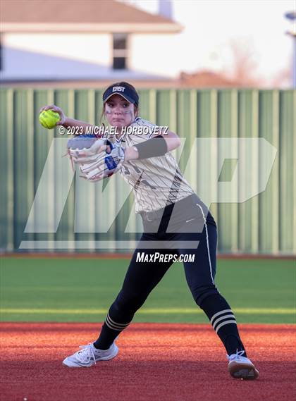 Thumbnail 2 in Abilene vs. Plano East photogallery.