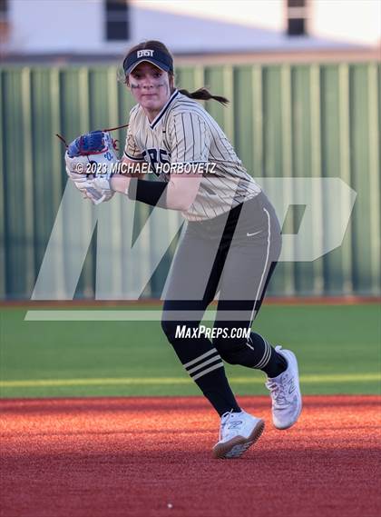 Thumbnail 2 in Abilene vs. Plano East photogallery.