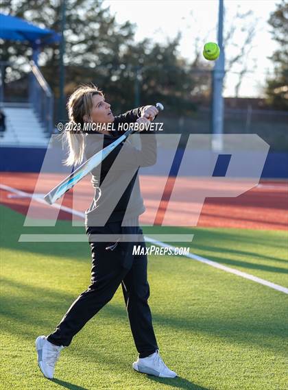 Thumbnail 2 in Abilene vs. Plano East photogallery.